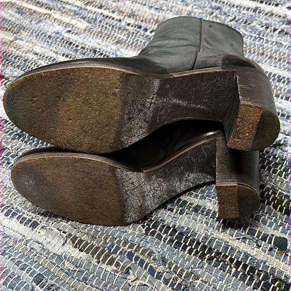 Elsa two tone leather heeled boots size 39 1/2 - Picture 4 of 11